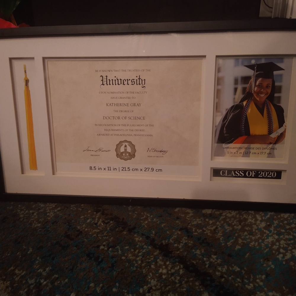 Graduation diploma holder 🎉🎉 Comes with free gift 💜